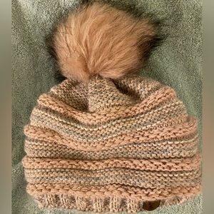 EUC Women’s Knit Beanie with Fluff